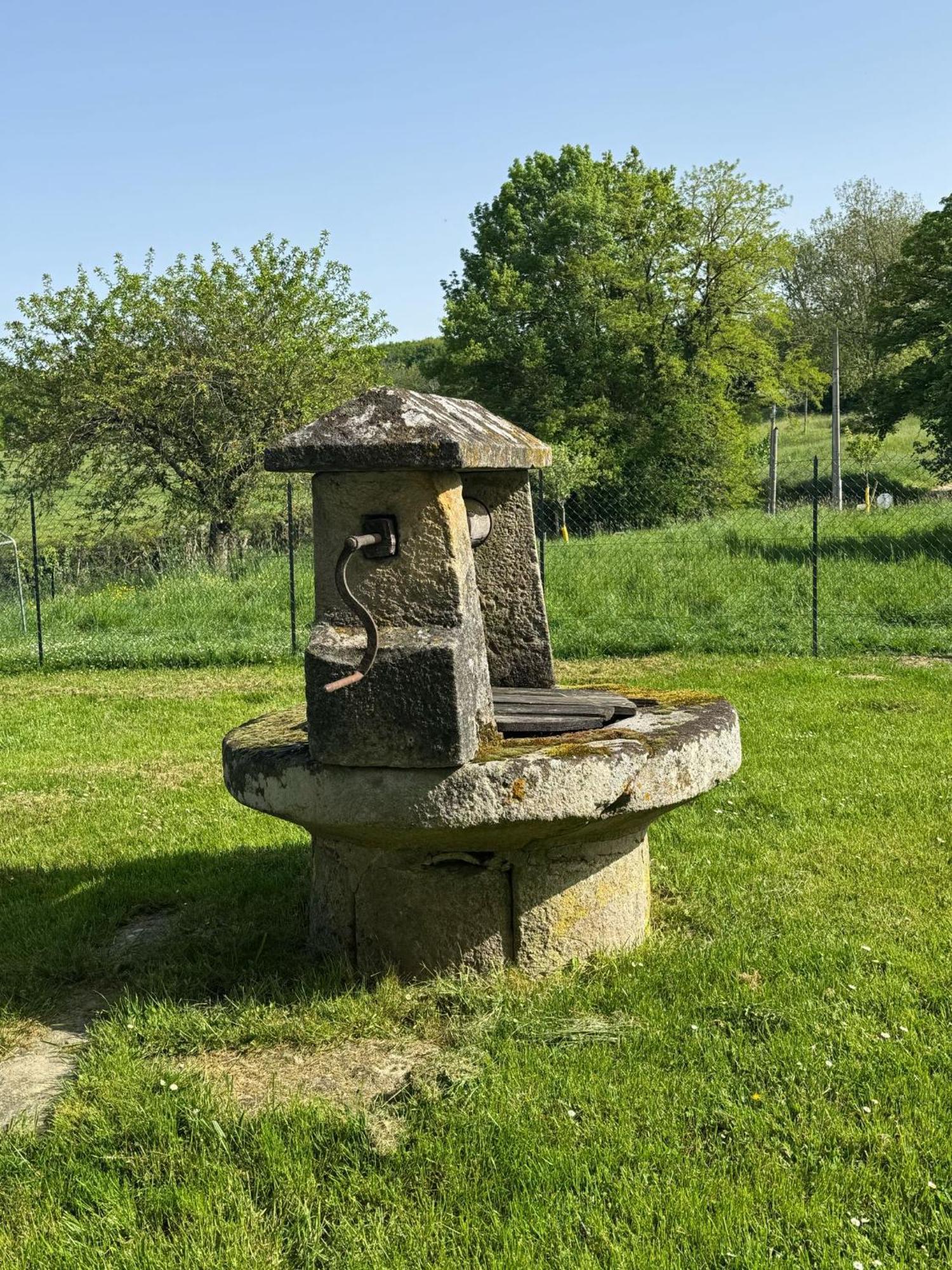Gite A La Ferme Le Rousset ภายนอก รูปภาพ